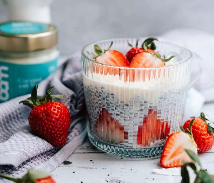 kókuszos chia puding eperrel