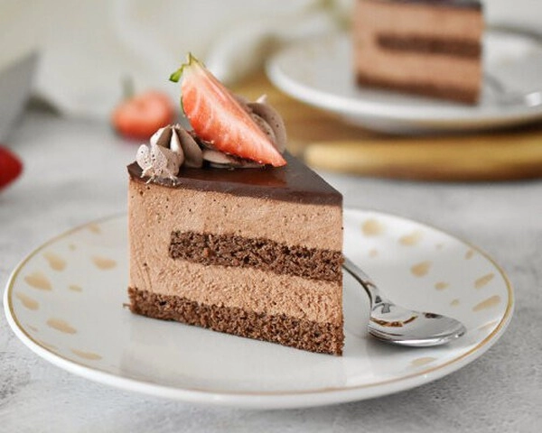csokoládé-eper torta