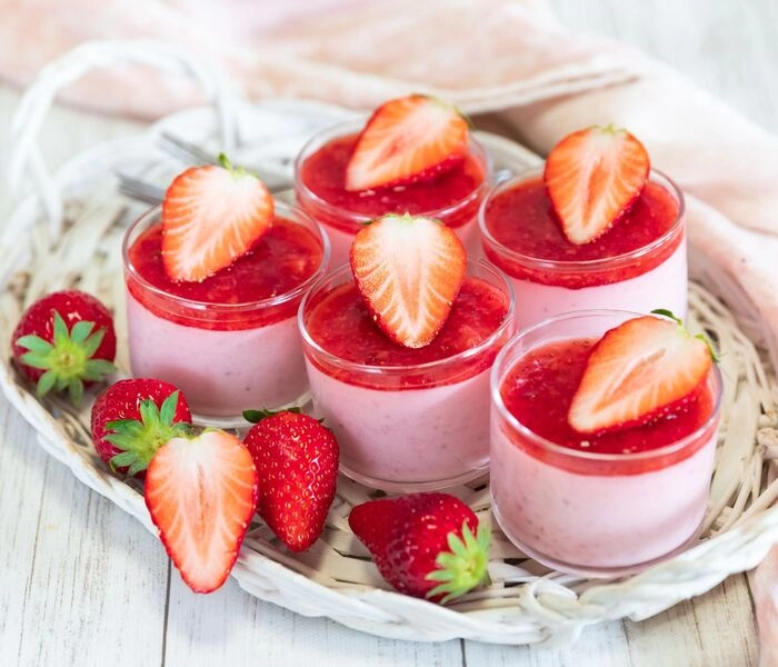 eper mousse egy üvegben