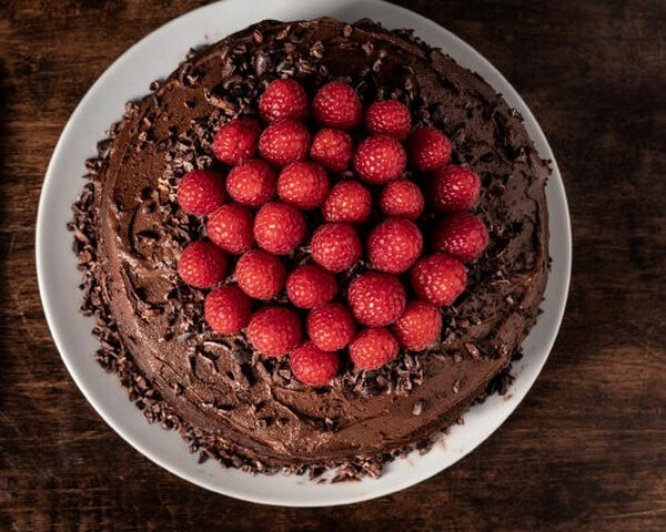 csokoládétorta málnával