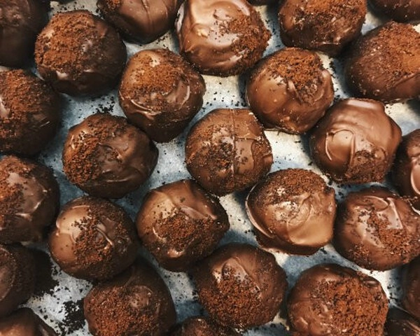 csokoládé golyók mascarpone töltelékkel